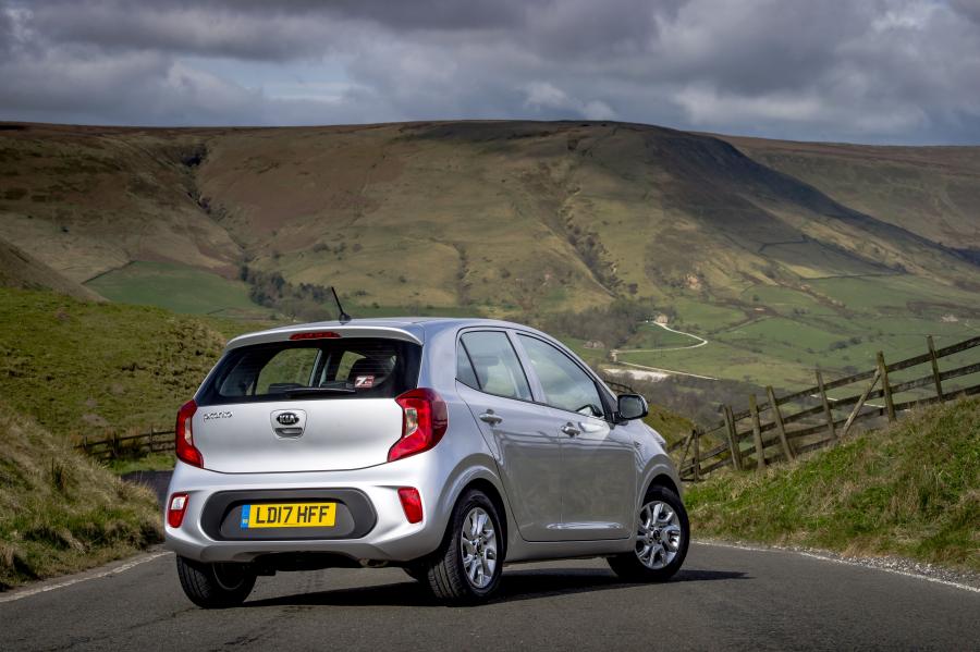  Kia Picanto 2017 года  (UK) (фото 13 из 80)